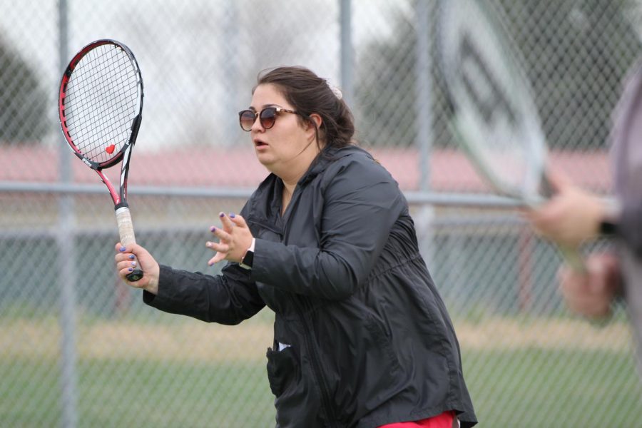 Eaton tennis sends eight to state