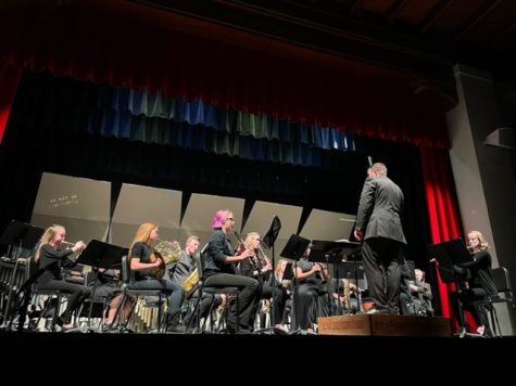 Symphonic band performs Unraveling by Andrew Boysen Jr.