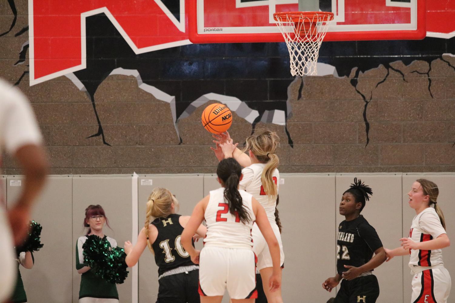 Photos%3A+Boys+and+Girls+basketball+takes+down+northern+rival+Highland