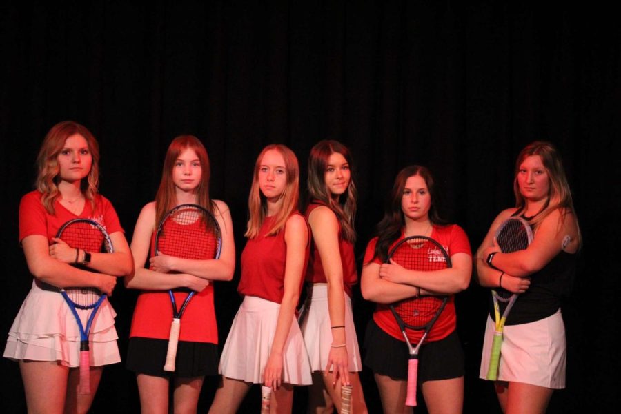 Girls tennis takes on Thompson Valley