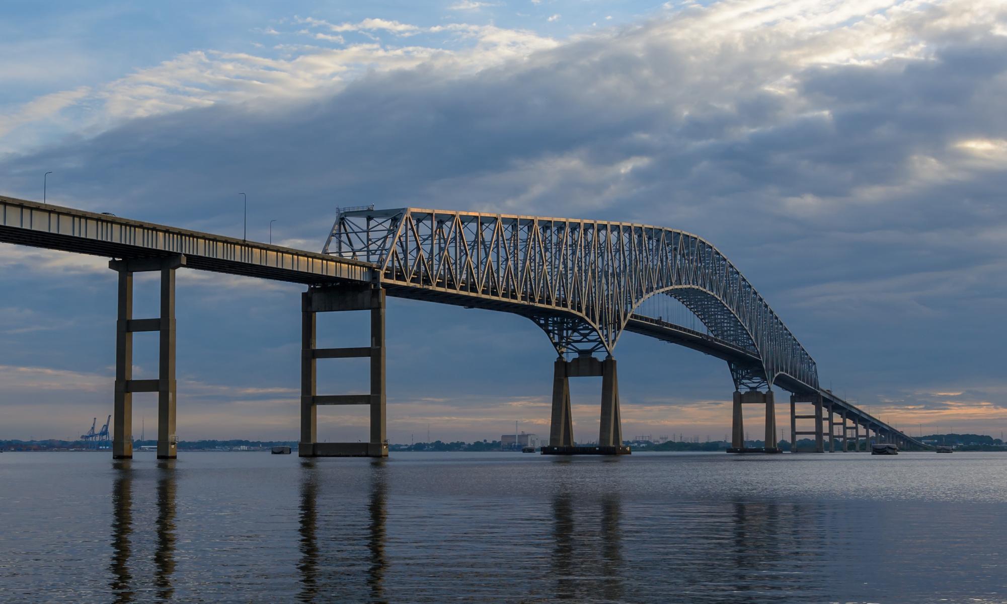 Bridge in Baltimore collapses