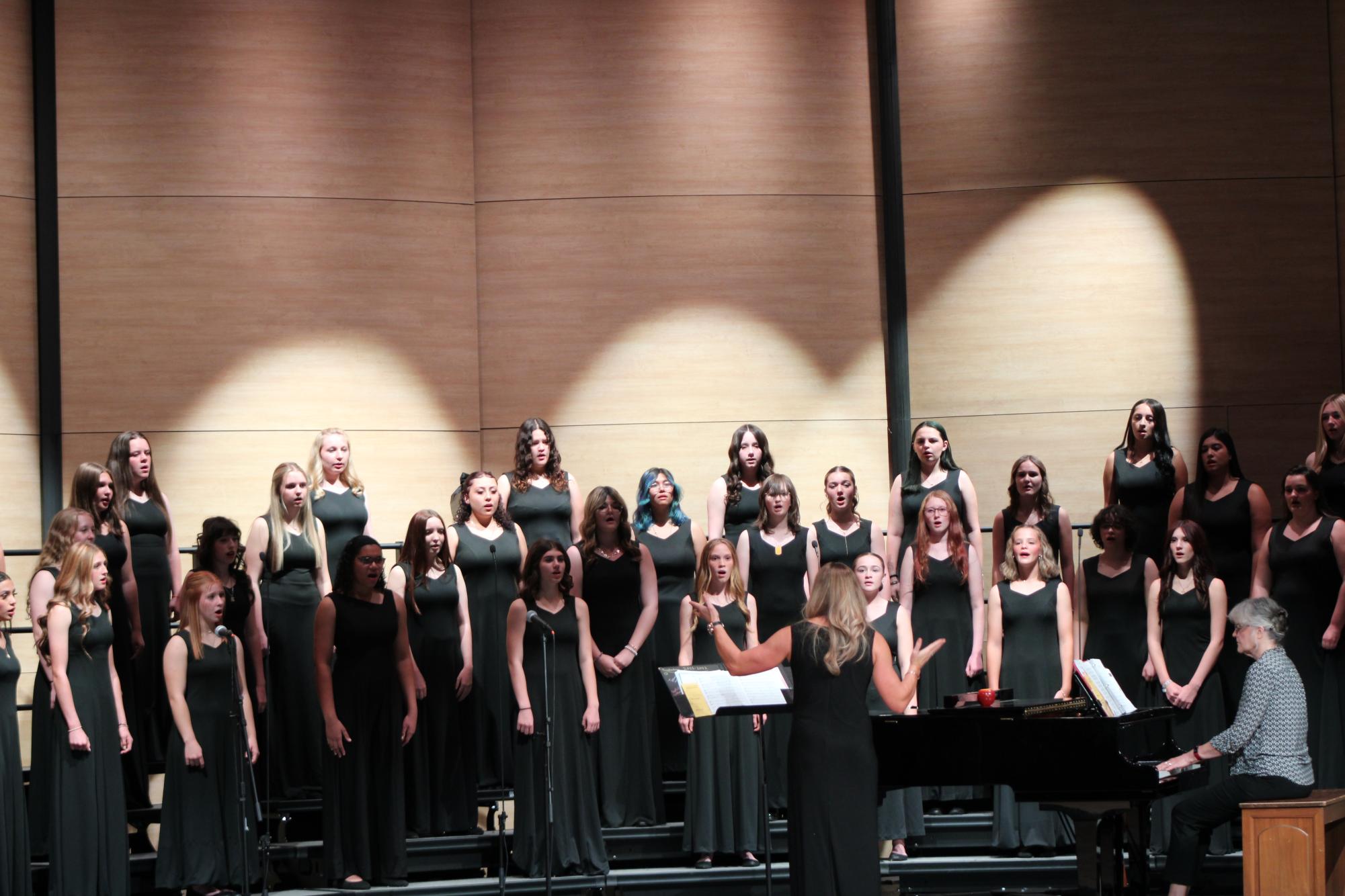 Fall choir concert riffs through the night