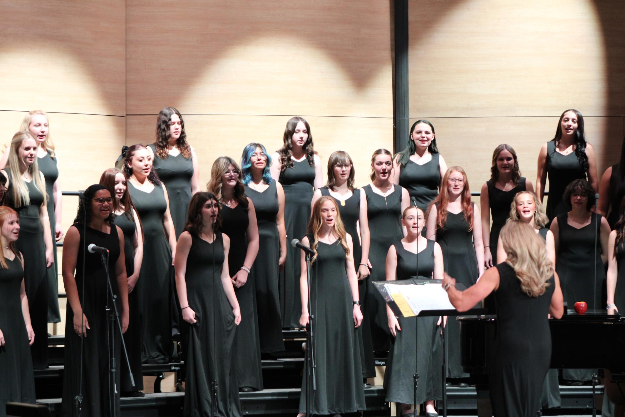 Fall choir concert riffs through the night