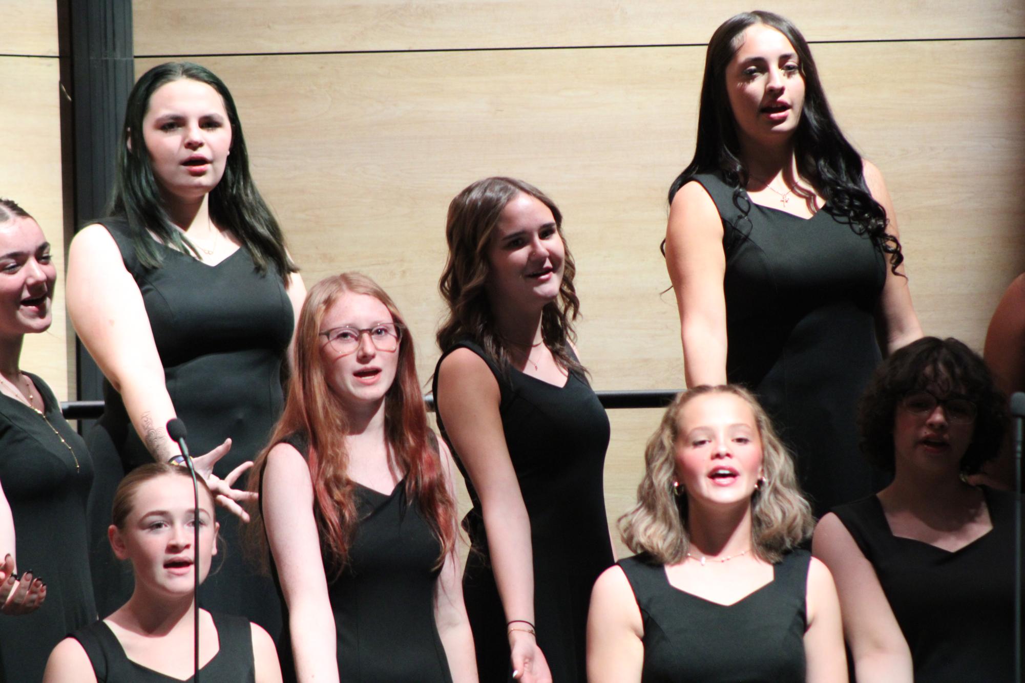 Fall choir concert riffs through the night
