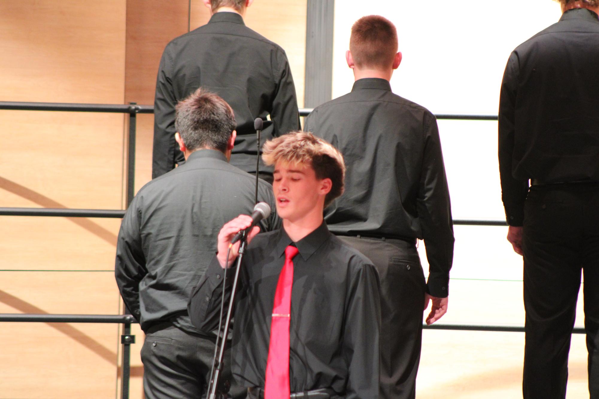 Fall choir concert riffs through the night