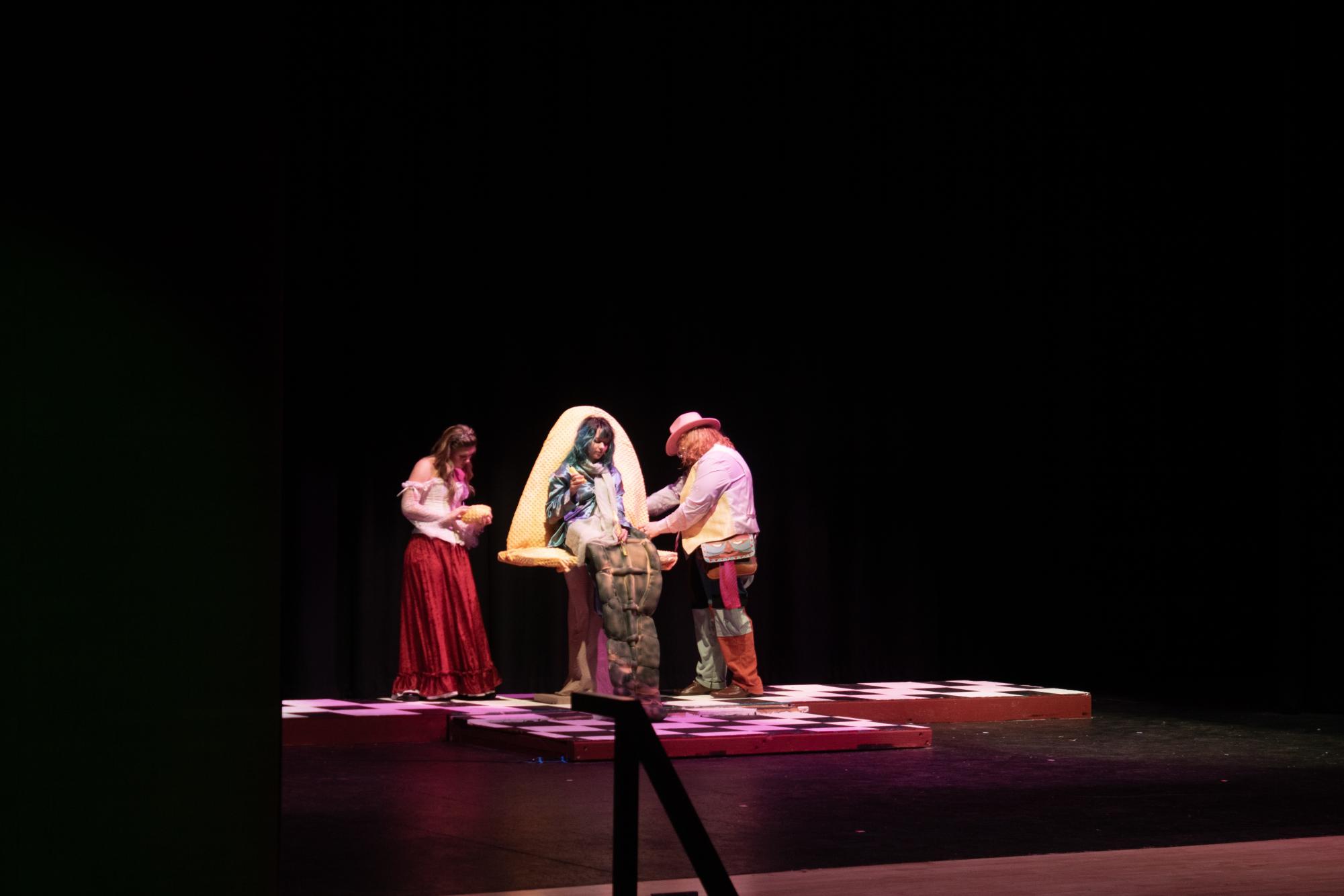 Queen of Hearts theatre production