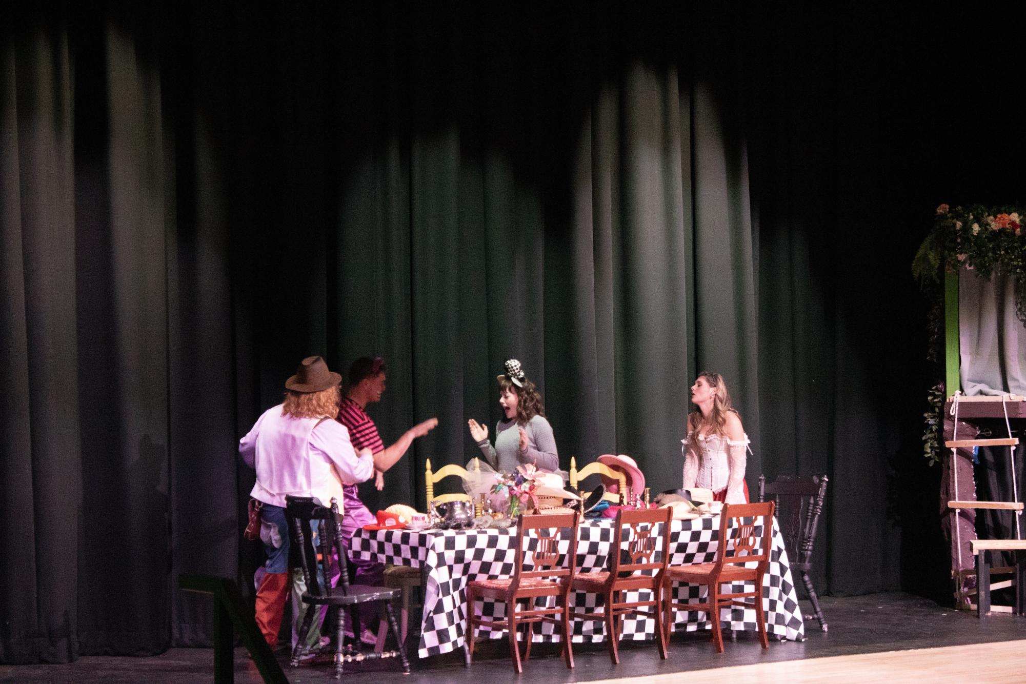Queen of Hearts theatre production