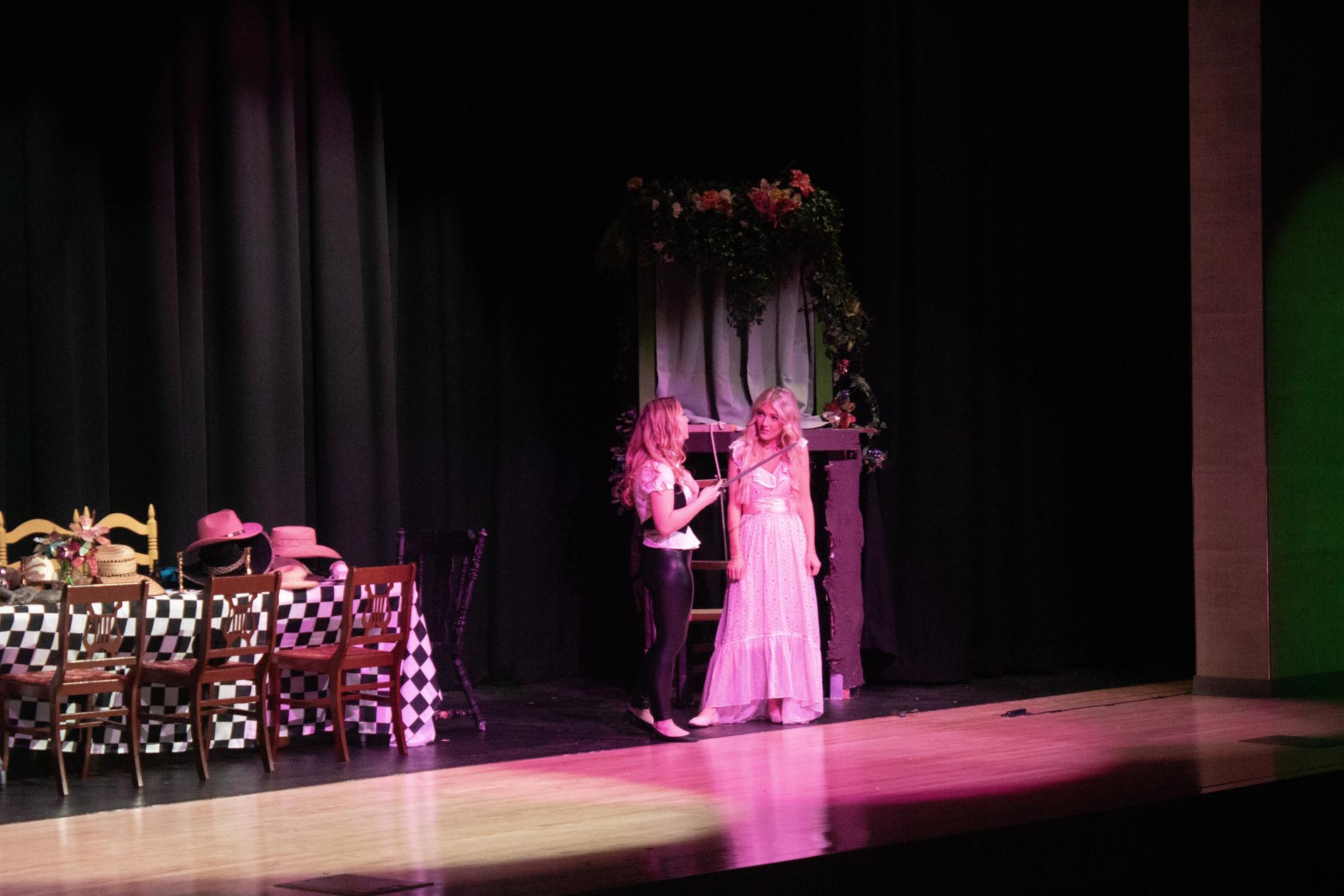 Queen of Hearts theatre production