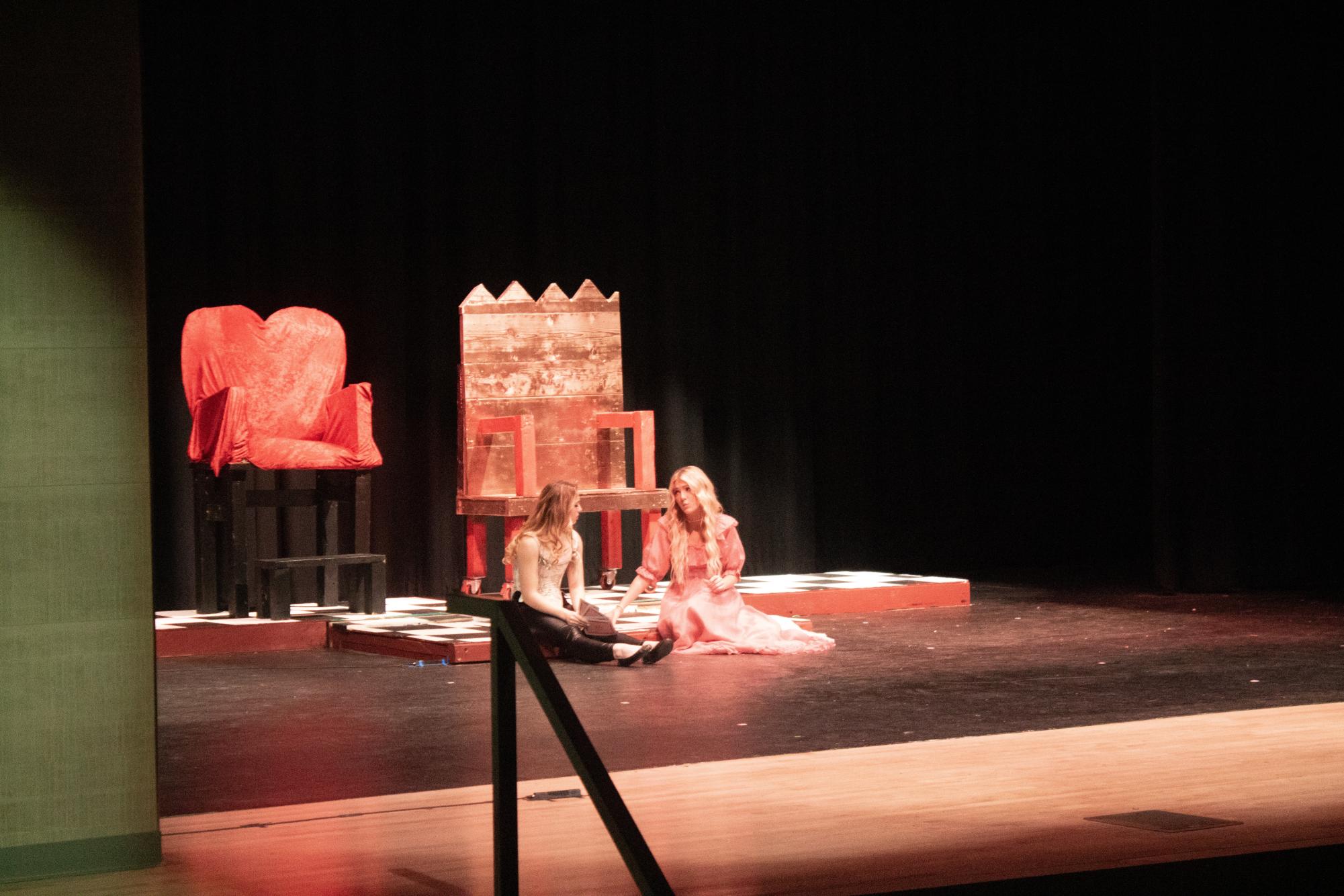 Queen of Hearts theatre production