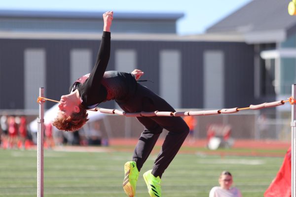 Reds track team continues strong start to track season