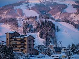 Ski runs in the United States are struggling to get snow